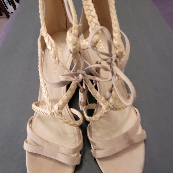 BCBGENERATION WEDGE STYLE OPEN TOE SANDAL - Picture 2 of 15